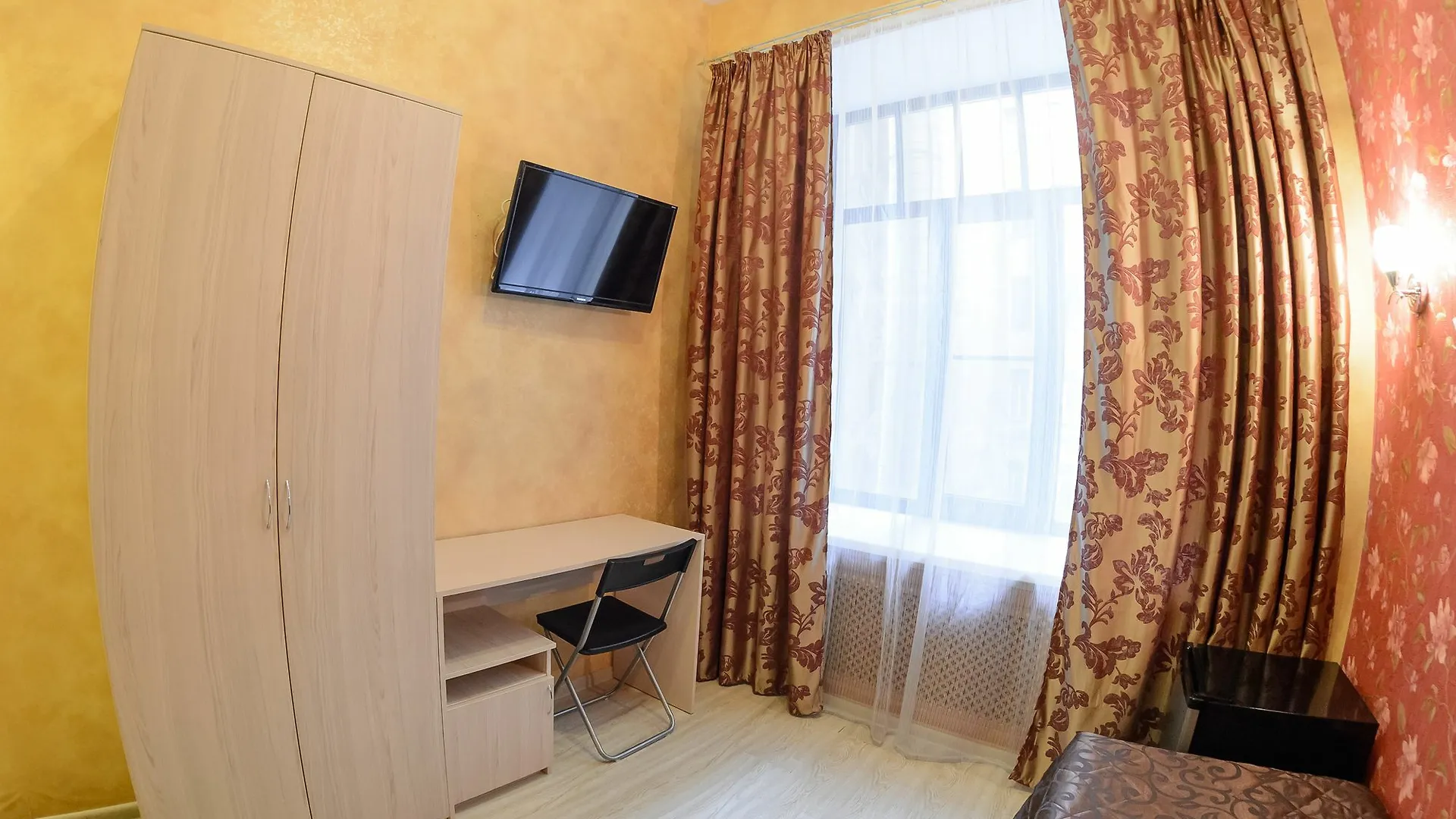 Hotel Democrat On Nekrasova 58 San Pietroburgo